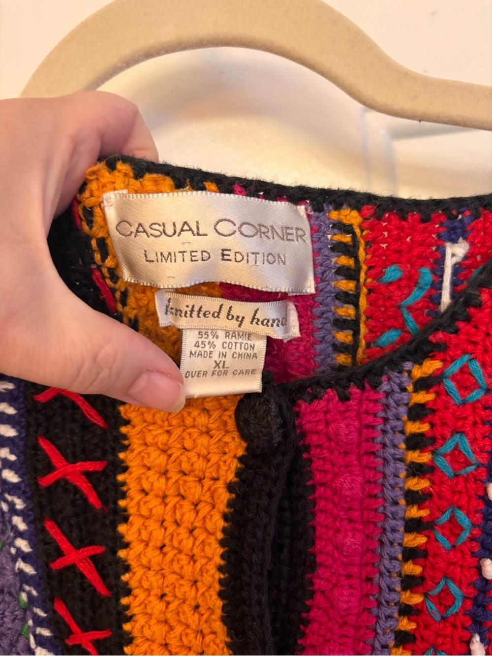 Vintage pristine Multicolor Patterned Women's Sweater - Bold Striped Knit XL - Picture 2 of 7